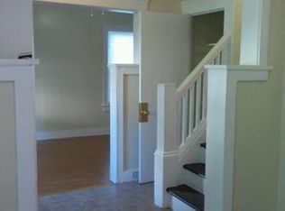 1388 Penhurst Rd, Cleveland, OH 44110