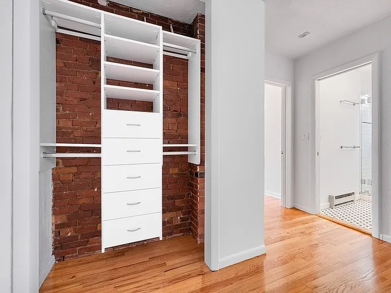 8 Battery St #14 — Photo 19