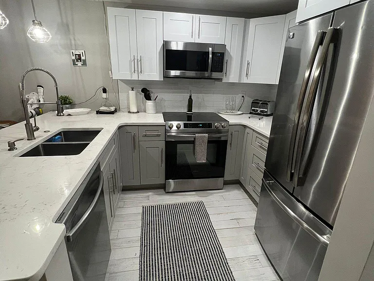6801 Indian Creek Dr #305 — Photo 10