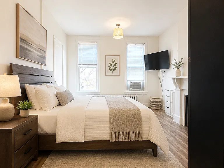1136 Hancock St #3R — Photo 6