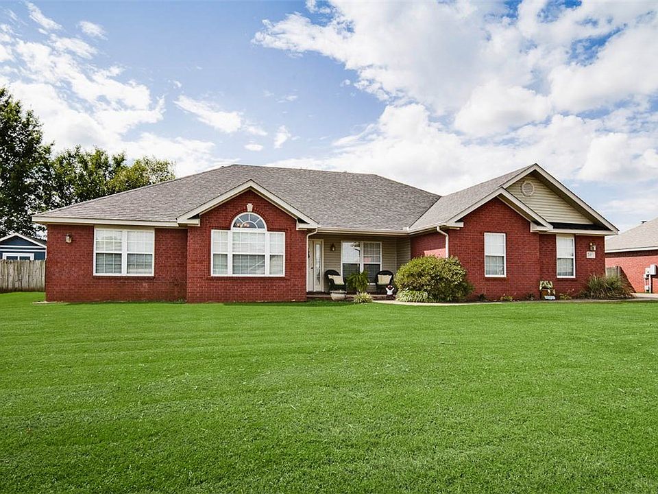 1st image of 249 Pine Meadow Dr