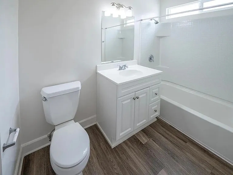 1 bed, 1 bath — Photo 10