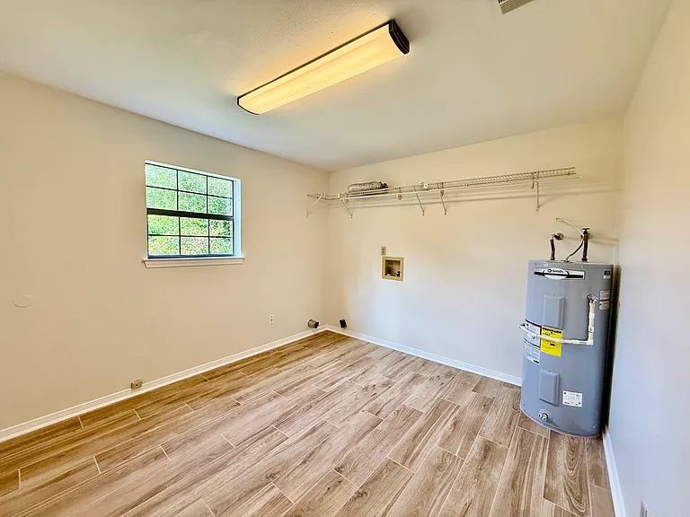 1516 Portside Dr — Photo 17