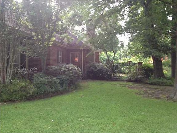5th image of 131 Claremont Cir