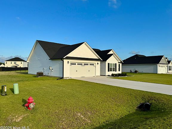 3rd image of 810 Calebs Creek Court