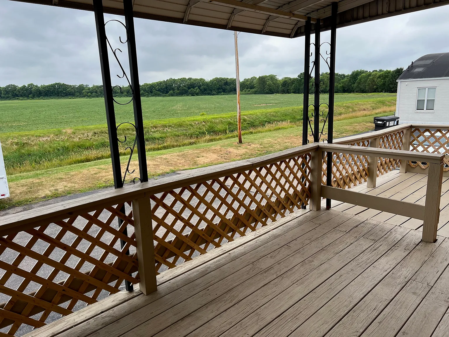 3 bed, 1476 sqft, $1,200 — Photo 2