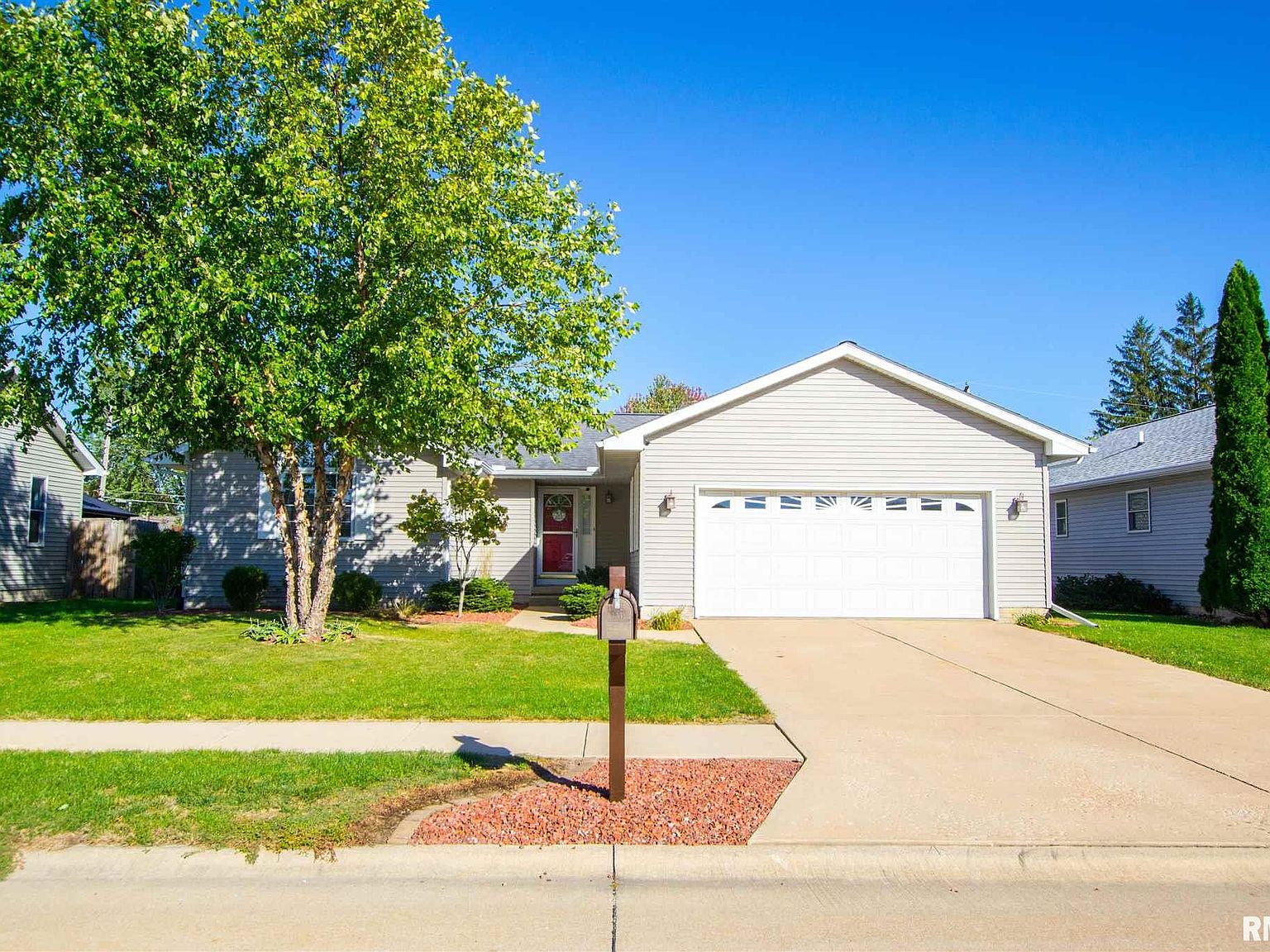 1901 13th St, Silvis, IL 61282 Zillow