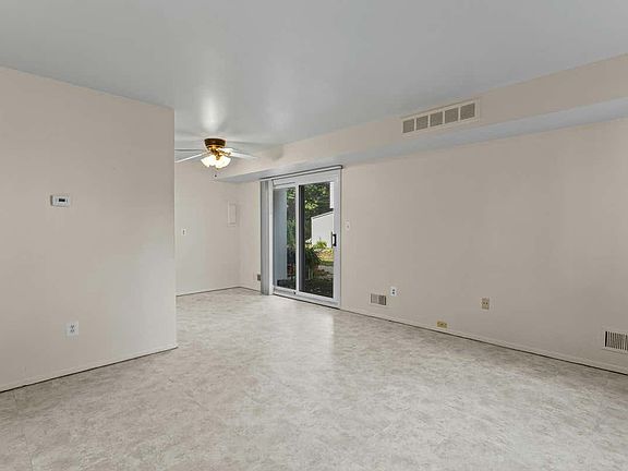 4th image of 41294 N Woodbury Green Dr