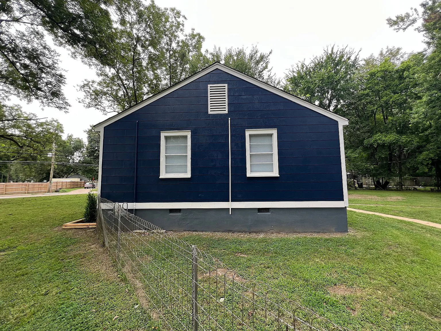 3025 Kingston St — Photo 2
