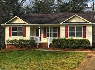 193 Oak Ridge Ct, Mount Airy, NC 27030