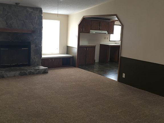4th image of 4817 Country Trails Dr
