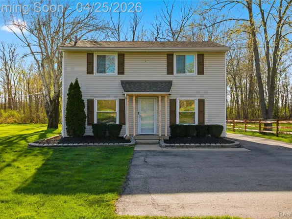 8822 Cogswell St, Romulus, MI 48174
