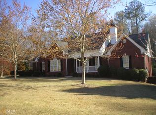 2066 Emily Dr, Social Circle, GA 30025