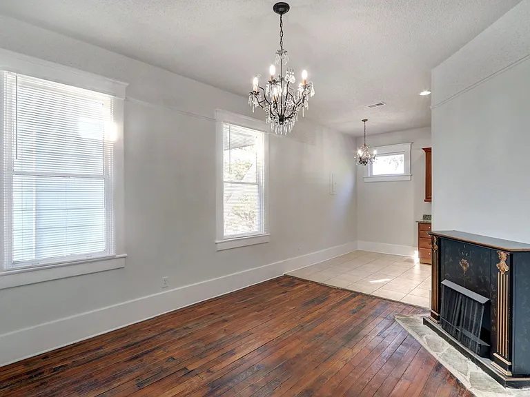 212 West 39th Street — Photo 3