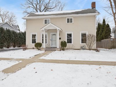 180 1st St, Crystal Lake, IL, 60014