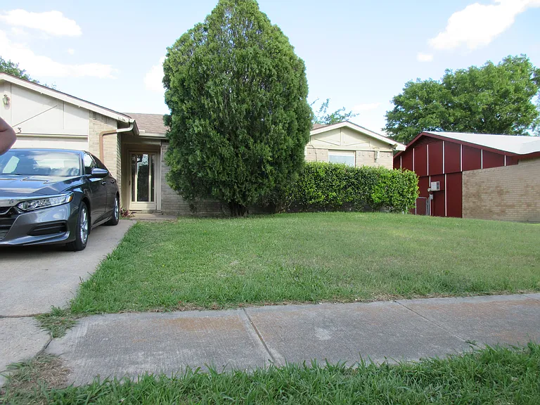 2703 Ponderosa St — Photo 25
