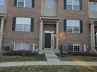 5220 Cobblers Xing, McHenry, IL 60050