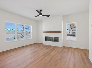 582 Buss Rd, Cottage Grove, WI 53527