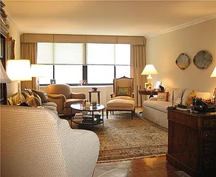 Rented by R New York