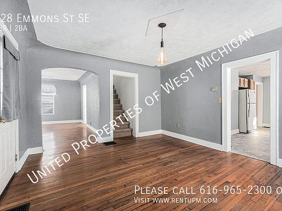 5th image of 328 Emmons St SE