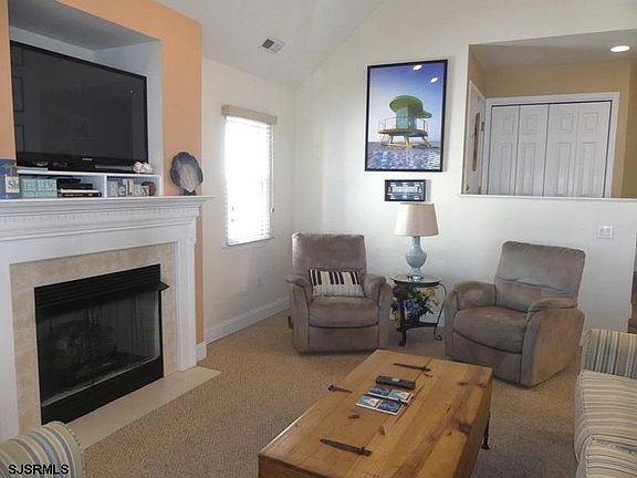 5th image of 1231 Central Ave #2
