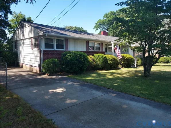 3102 Sherwood Ln, Hopewell, VA 23860
