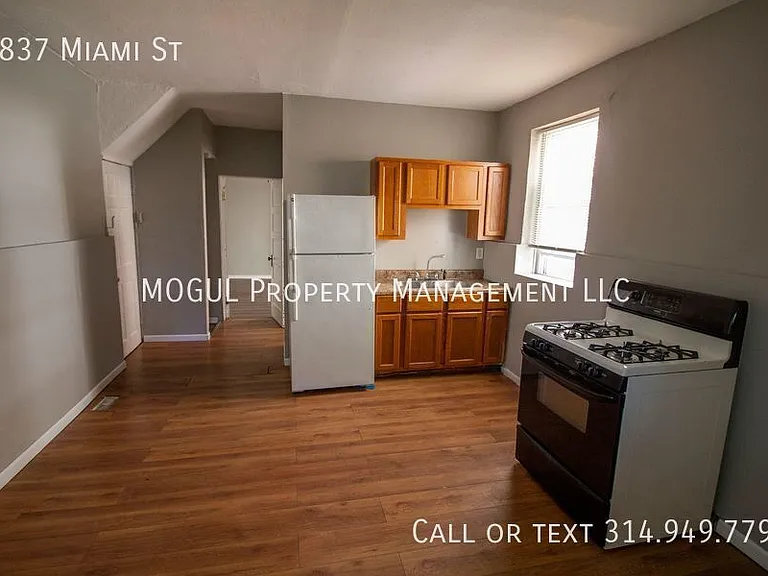 2837 Miami St — Photo 8