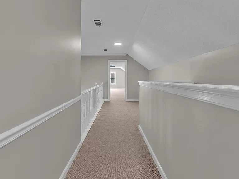 636 Fox Chase Cv N — Photo 30