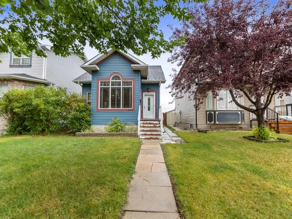 5036 S Martin Crossing Dr NE, Calgary, AB T3J 4H8