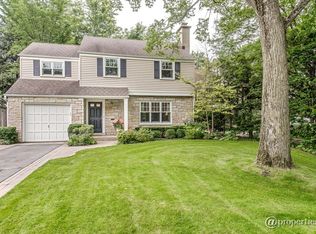 1020 Pontiac Rd, Wilmette, IL 60091