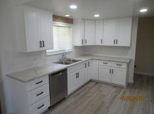 383 Greentree Rd, Norco, CA 92860