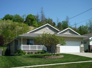230 Fleming Ave, Council Bluffs, IA 51503