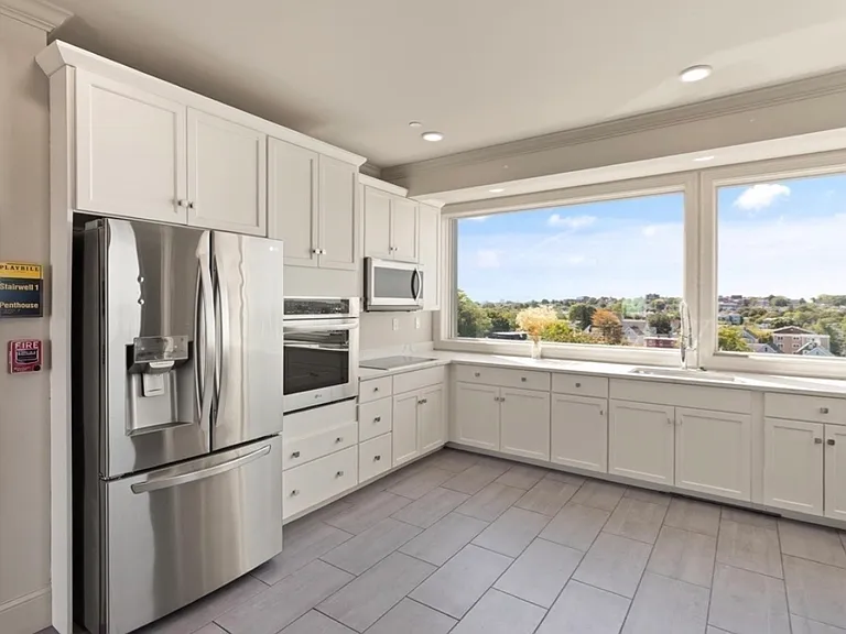 87 Medford St #309 — Photo 4