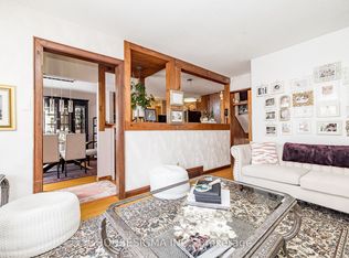 994 Charlton Dr, Ottawa, ON K1J8B3