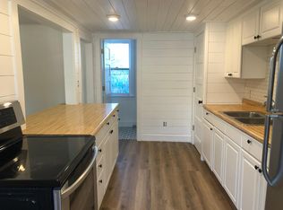 423 Liberty St, Petoskey, MI 49770