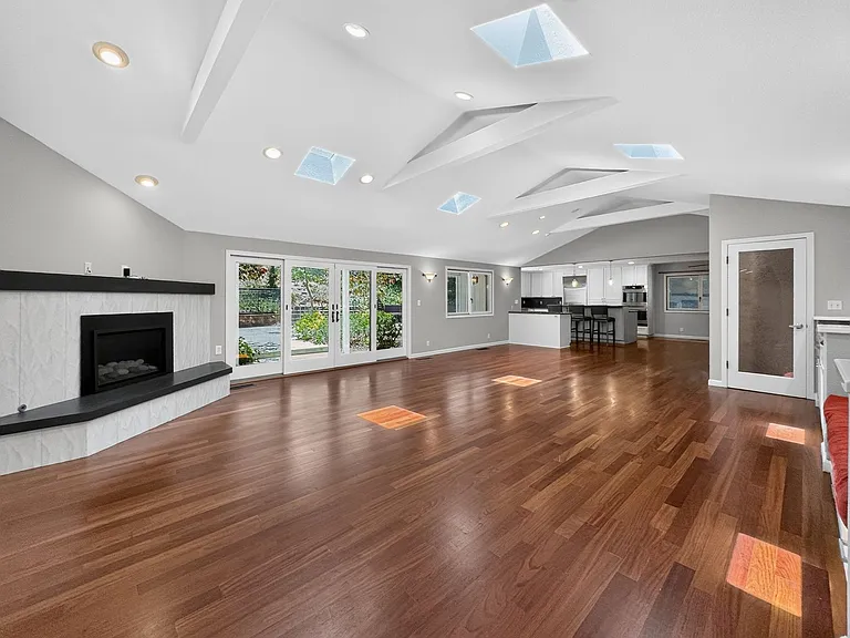 1 Kirkcrest Ct — Photo 3