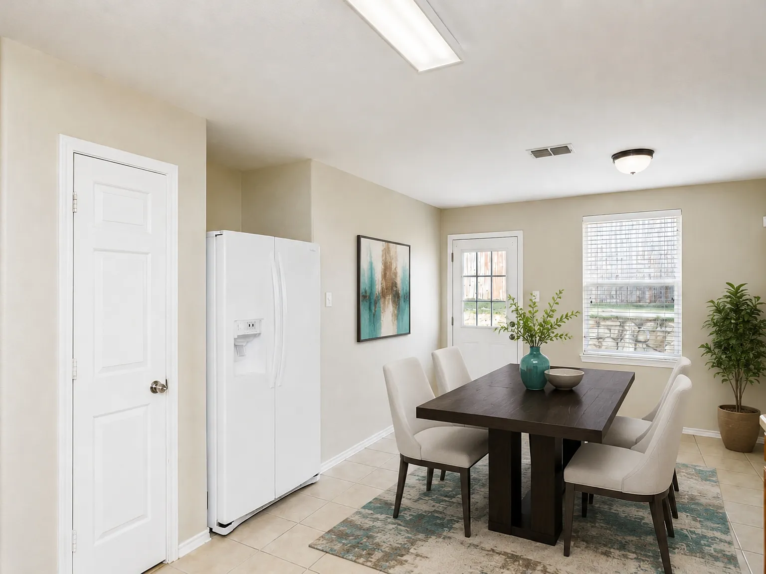 3 bed, 1844 sqft, $1,998 — Photo 4
