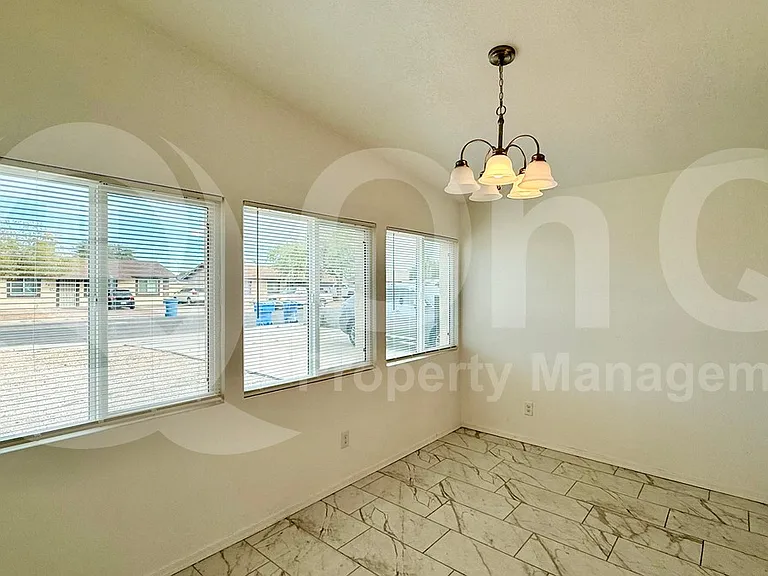 741 E Erie St #1 — Photo 23