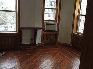 154 E Broadway #2B, New York, NY 10002