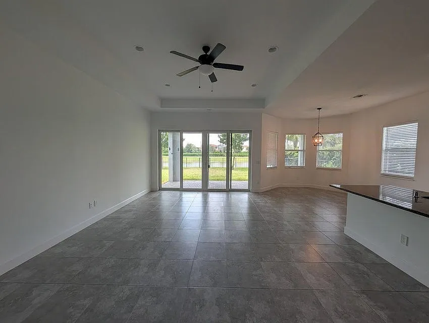 3 bed, 2.0 bath, $3,750 — Photo 4