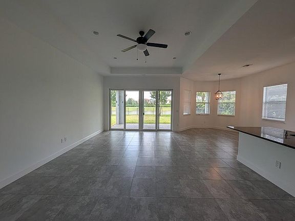4th image of 4613 Citron Way