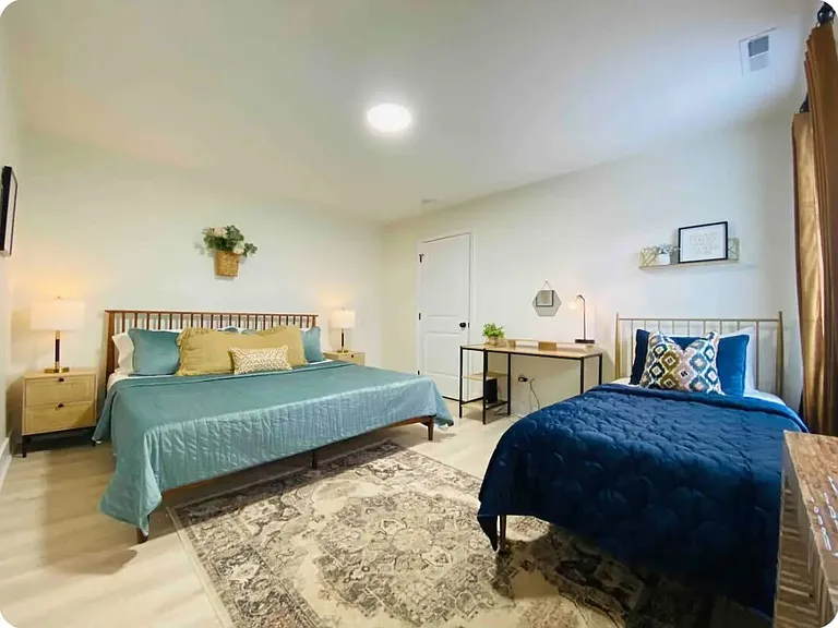 8136 Graham Rd #100 — Photo 21