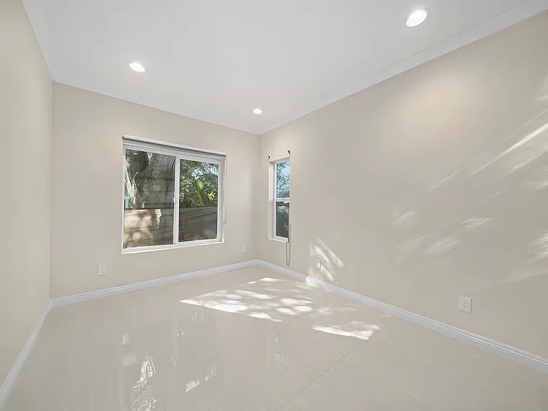 342 Pasadena Ave #B — Photo 8