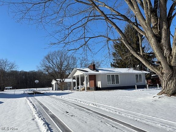 3rd image of 2747 Barclay Messerly Rd