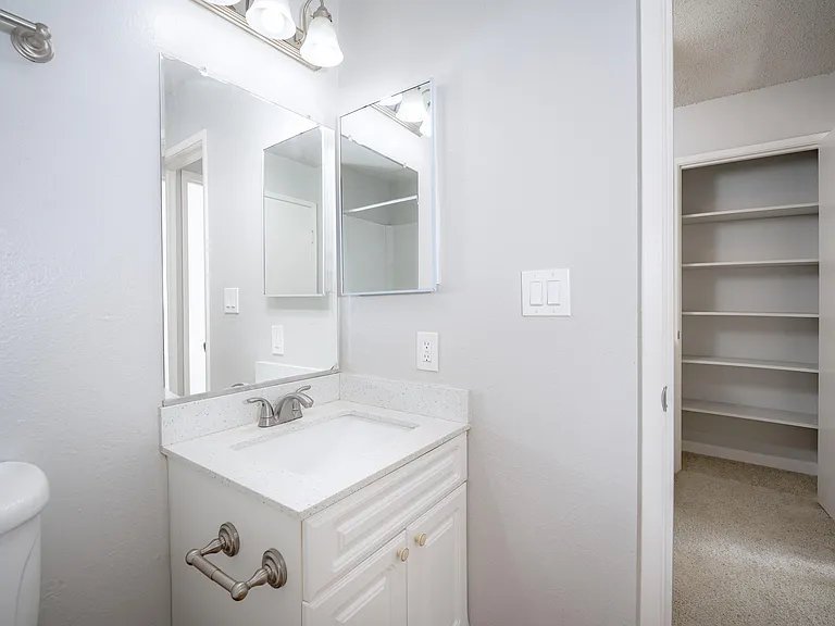 Breakwater 2 Bed Breakwater 2 Bed