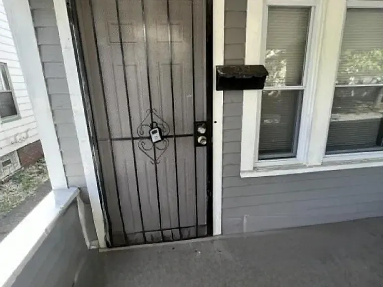 2 bed, 600 sqft, $750 — Photo 2