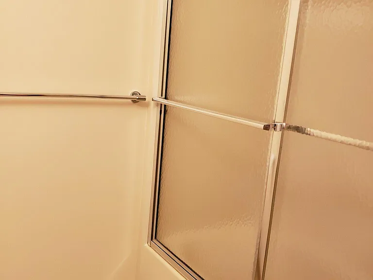 2nd bathroom main level, with shower/tub combo