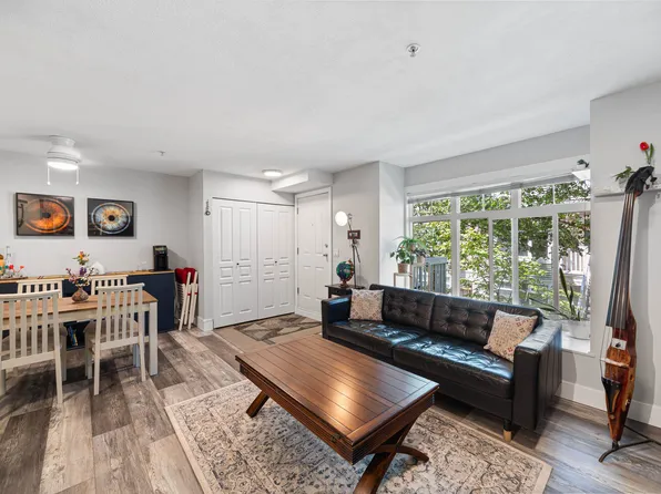 7428 Southwynde Ave #10, Burnaby, BC V3N 0A1