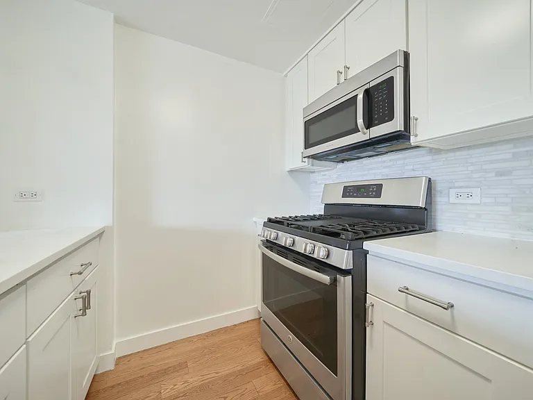 75-25 153rd St #508 — Photo 12