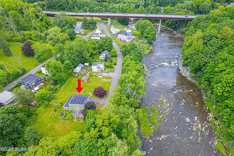 2nd image of 2 Mill Road